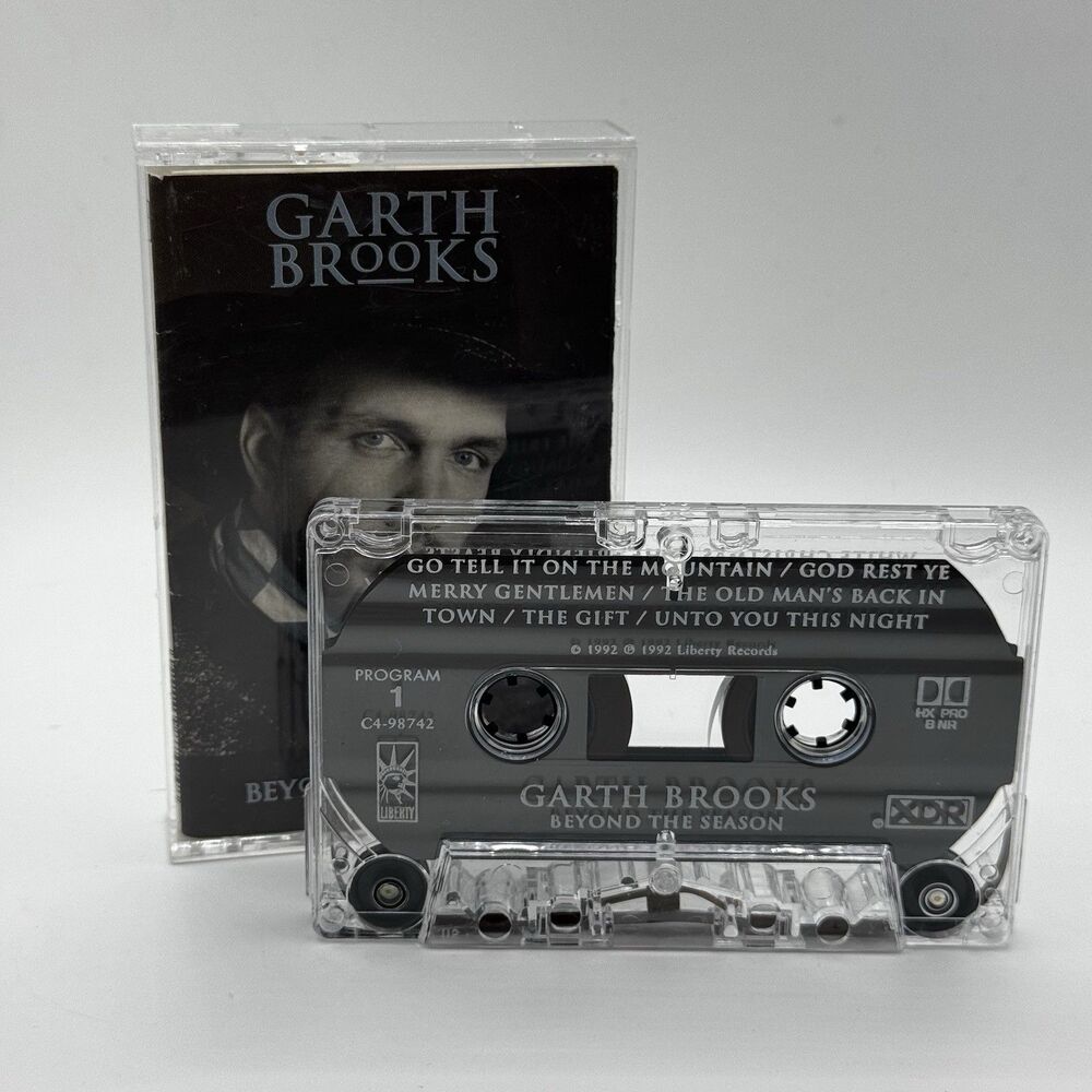 Garth Brooks Beyond The Season Christmas Music Cassette - Great Condition Tested
